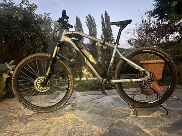 E-Mtb front 27.5+ forcella  Fox 120mm Air TG L