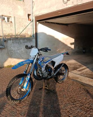 TM en 250 2t
