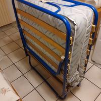 Letto pieghevole con materasso