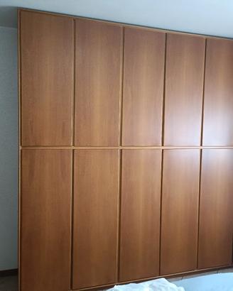 armadio camera, console e specchio e comodini 