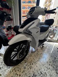Kl B-Tre SCOOTER 125 4 TEMPI