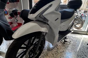 Kl B-Tre SCOOTER 125 4 TEMPI