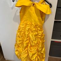 Vestito di Belle con accessori
