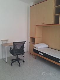 armadio a ponte  compreso letto e materasso