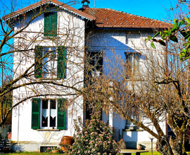 Villa a Marchirolo