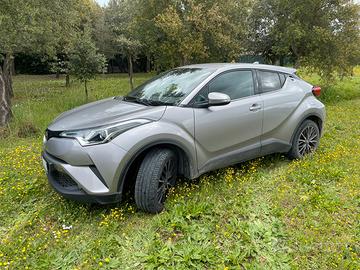 TOYOTA C-HR AWD Lounge 2017