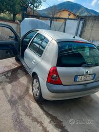 ricambi clio anno 2002