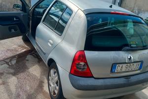 ricambi clio anno 2002