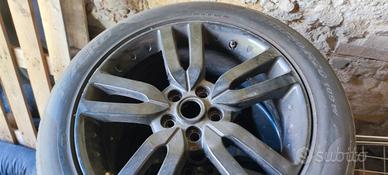 gomme Pirelli P zero nero e cerchioni 