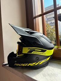Casco cross Progrip