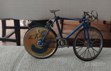 edizione rara - 2 Accendini formato bici - vintage