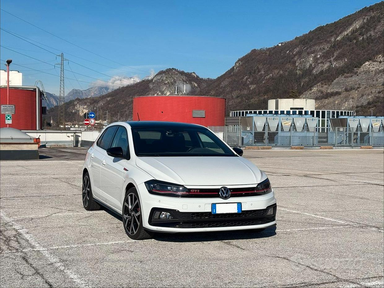 VOLKSWAGEN Polo 6ª serie