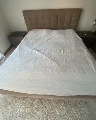 Letto matrimoniale contenitore beige