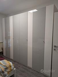 Armadio IKEA PAX 8 ante bianco/grigio lucido