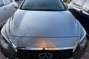 Infiniti Q30 diesel, cambio automatico
