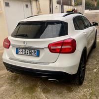 MERCEDES GLA 200d 4Matic Premium full uniprop 2017