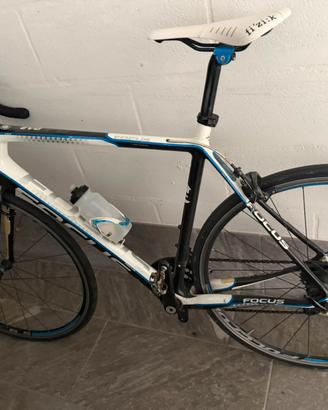 Bici da Corsa Focus Cayo EVO - Full Carbon