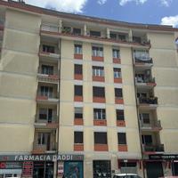 Terzo piano in piazza Veneto