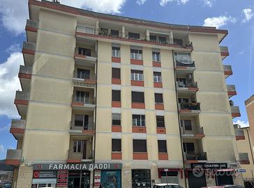 Terzo piano in piazza Veneto