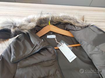 Piumino corto verde militare scuro
