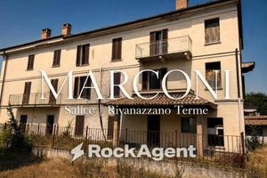 Casa indipendente di 2000 m² con più di 5 locali e