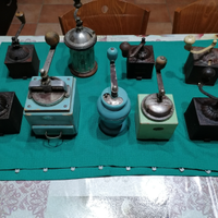 Macinini da caffè antichi