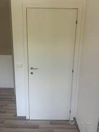 Porta interna a battente colore bianco