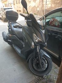 Yamaha XMAX 400
