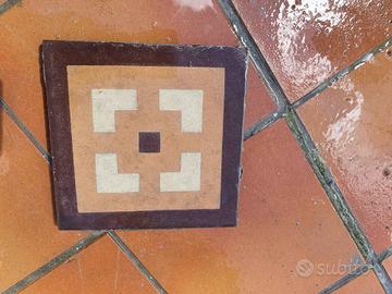 CEMENTINE ANTICHE QUADRATE