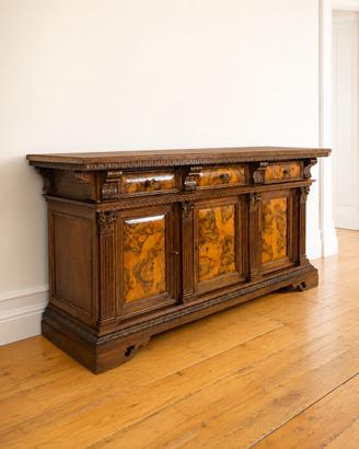 Grande credenza Neo Rinascimento noce e radica