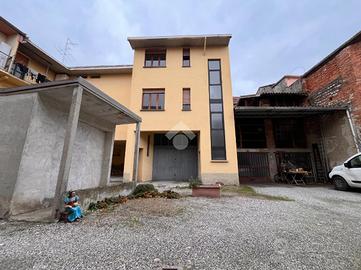 CASA SEMINDIPENDENTE A GALLIATE