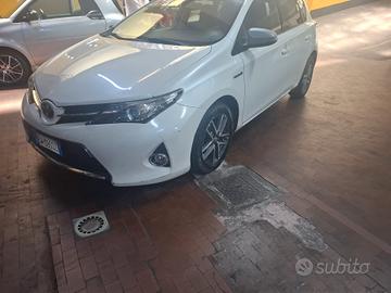 Toyota Auris 1.8 Hybrid Lounge