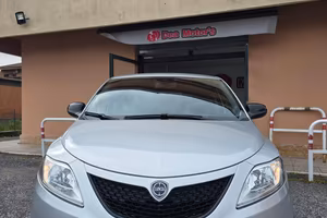 Lancia Ypsilon 1.2 69 CV 5 porte S&S Gold