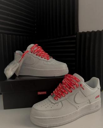 Sneakers basse SupremexNike Air Force 1 bianche/46
