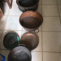 Pentole in rame antiche