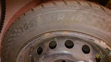 pneumatici invernali 155/65 R14 con cerchi