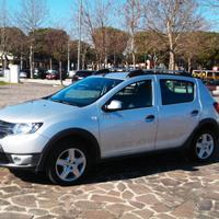 Dacia Sandero 'Stepway' 1.5 dci 2013