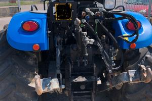 Trattore agricolo