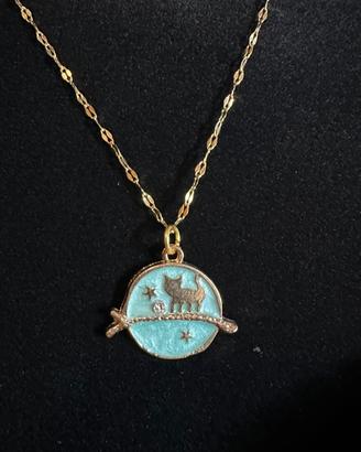 Collana con ciondolo gatto celeste dorato