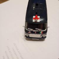 Modellino Ambulanza Carabinieri 