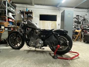Harley Sportster 883 Bobber Old School Carburatore