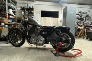 Harley Sportster 883 Bobber Old School Carburatore