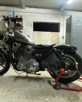 Harley Sportster 883 Bobber Old School Carburatore