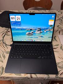 Mac Book Air 13” 2025