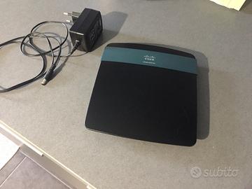 Router Cisco Linksys EA2700