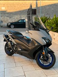 Yamaha t-max 560