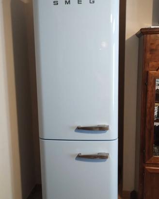 Frigo Smeg retrò celeste