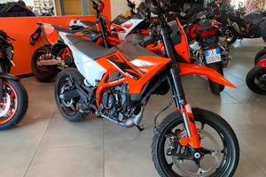 Ktm 125 SMC R