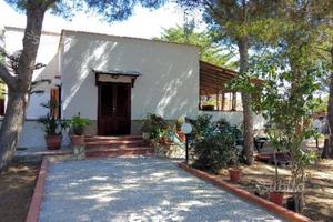 Villetta Calamoni - ampio giardino a Favignana