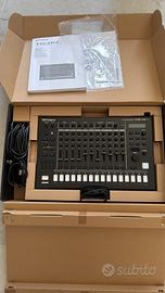 Roland  TR-8S